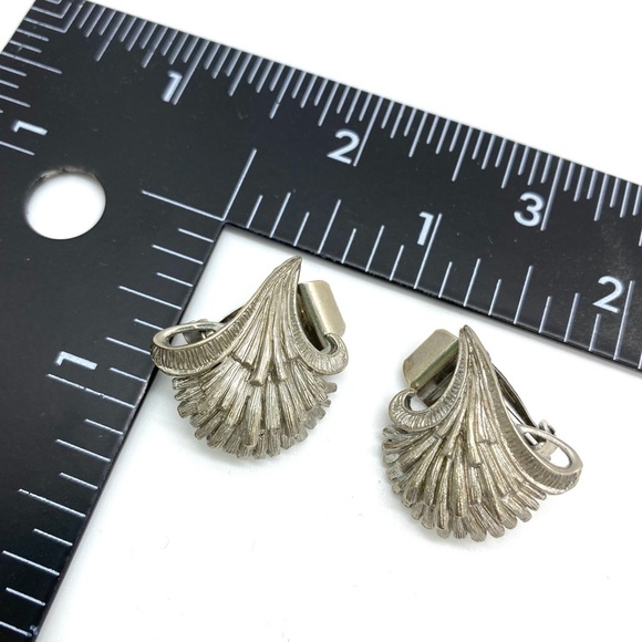 Silvertone Thistle Brooch & Clip On Earrings Set Vintage - Picture 4 of 8